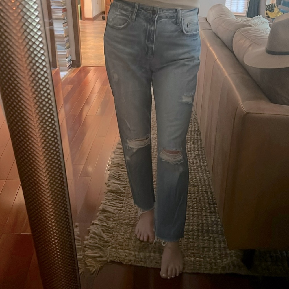 Adorable, distressed straight cut jeans